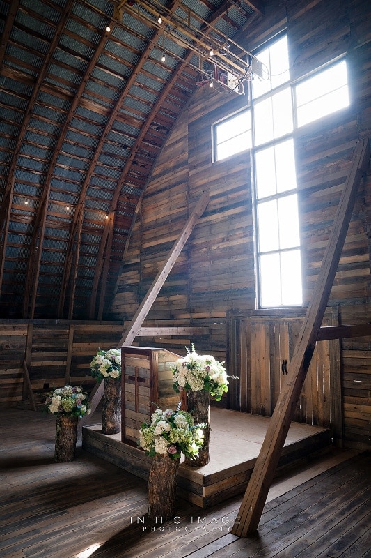 Amazing Graze Barn Wedding Inspiration 27